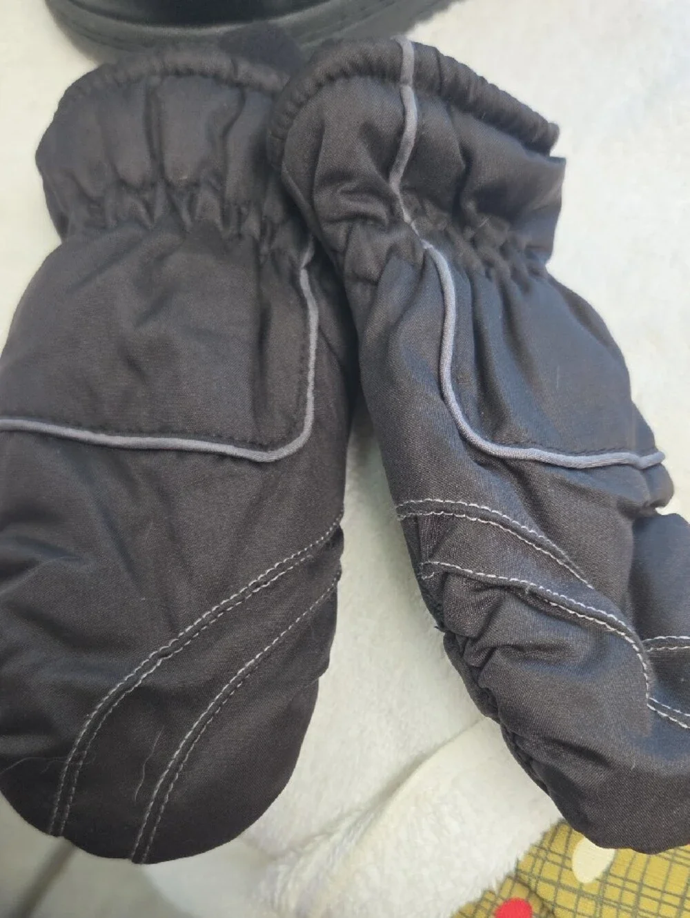Kids Black Quilted Winter Boots & Pair Of Mittons Sz 11